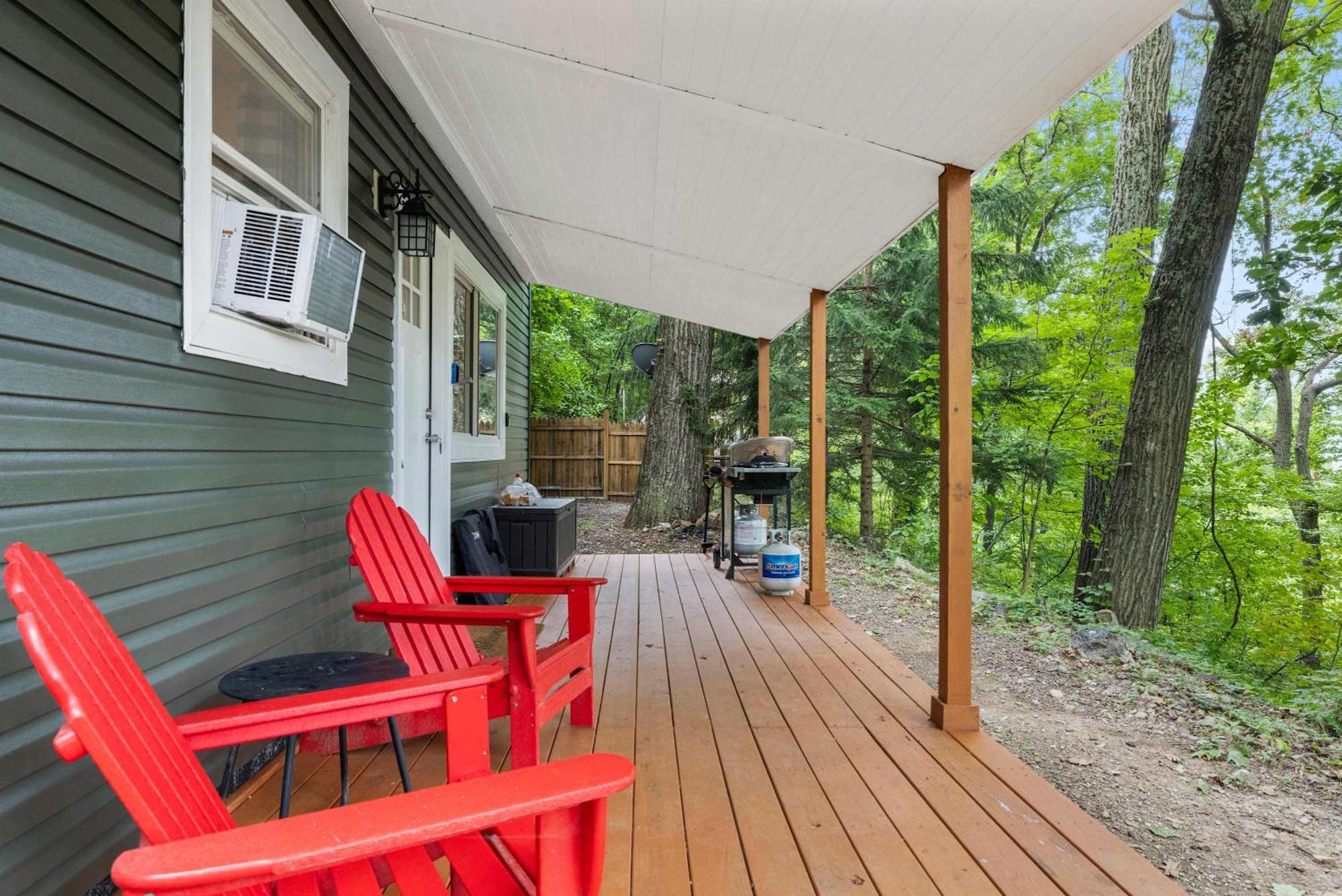 Modern Mountain Cottage W Hot Tub, Fire Pit, Wifi Inwood Exterior photo